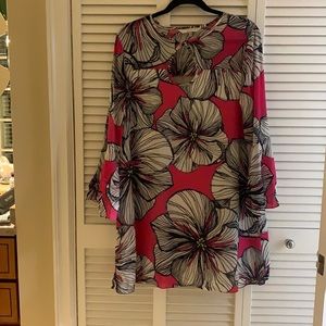 Trina Turk 8 flower print Pink Black and White fully lined